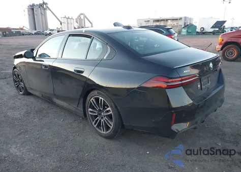 2024 BMW 530I xDrive z USA, uszkodzony, nr VIN WBA53FJ0XRCT06288